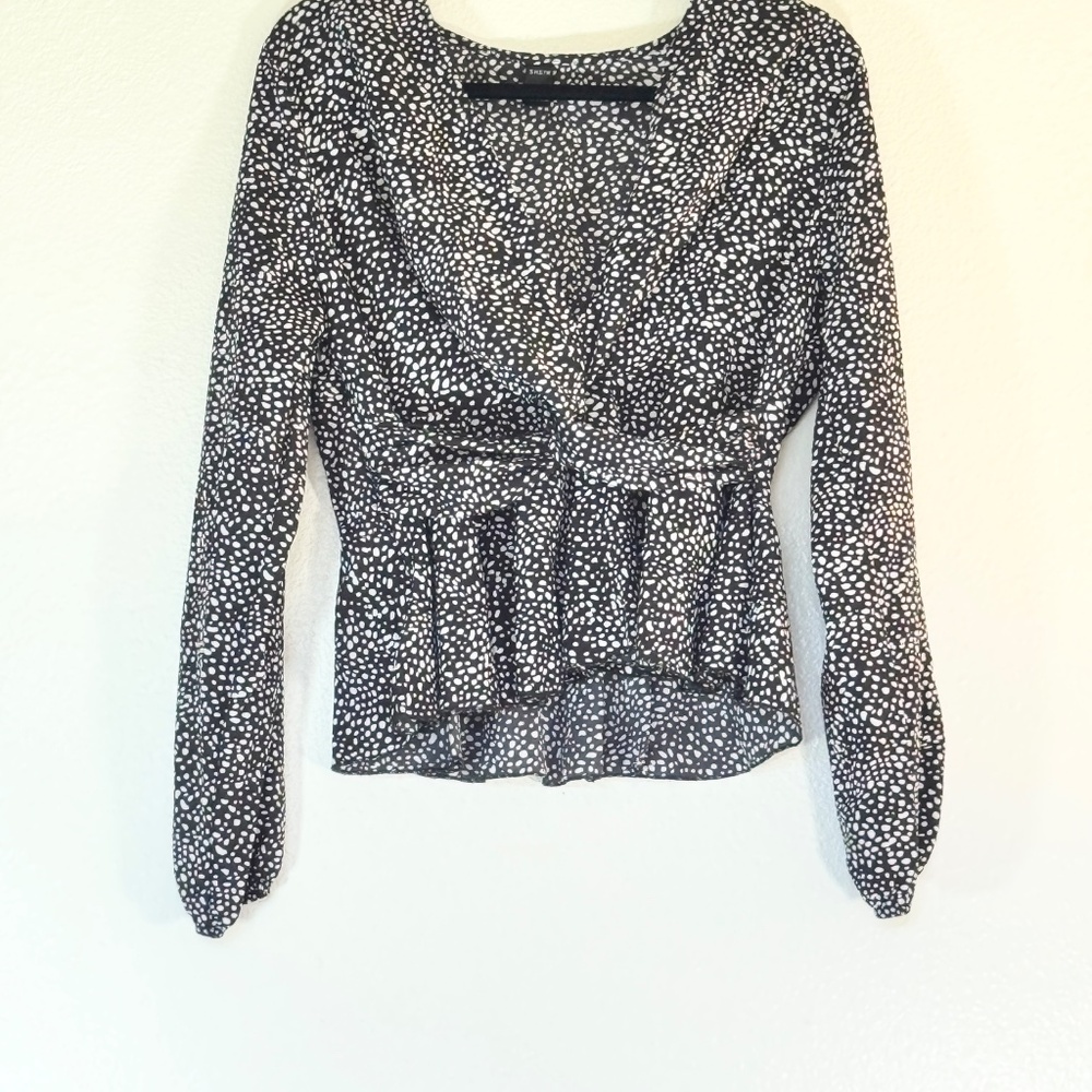 Chic Twisted Women's Top